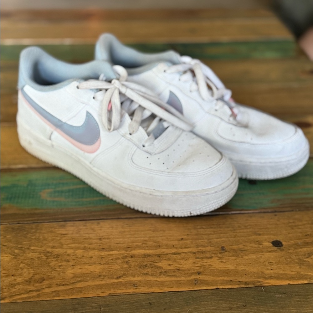 Nike White and Pink Sneakers